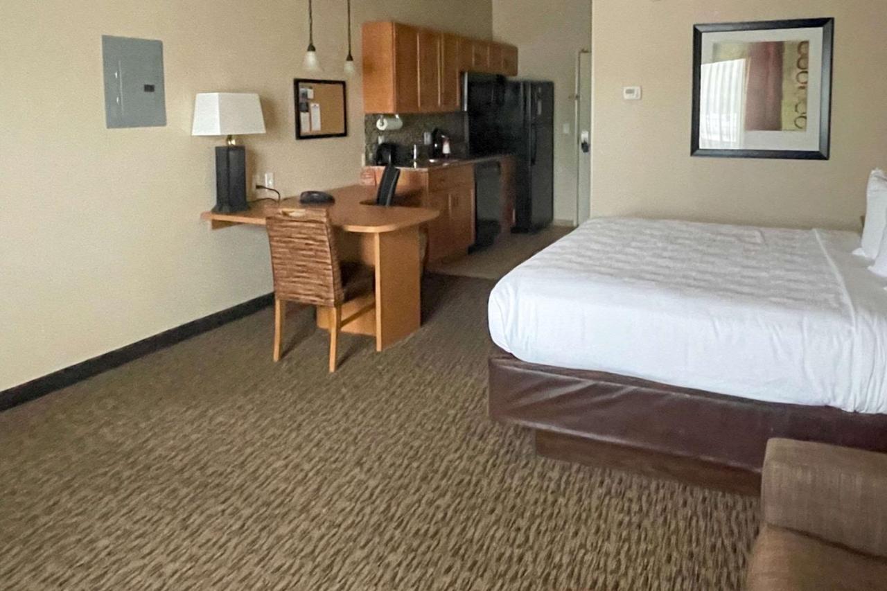 Mainstay Suites Sidney - Medical Center Eksteriør bilde