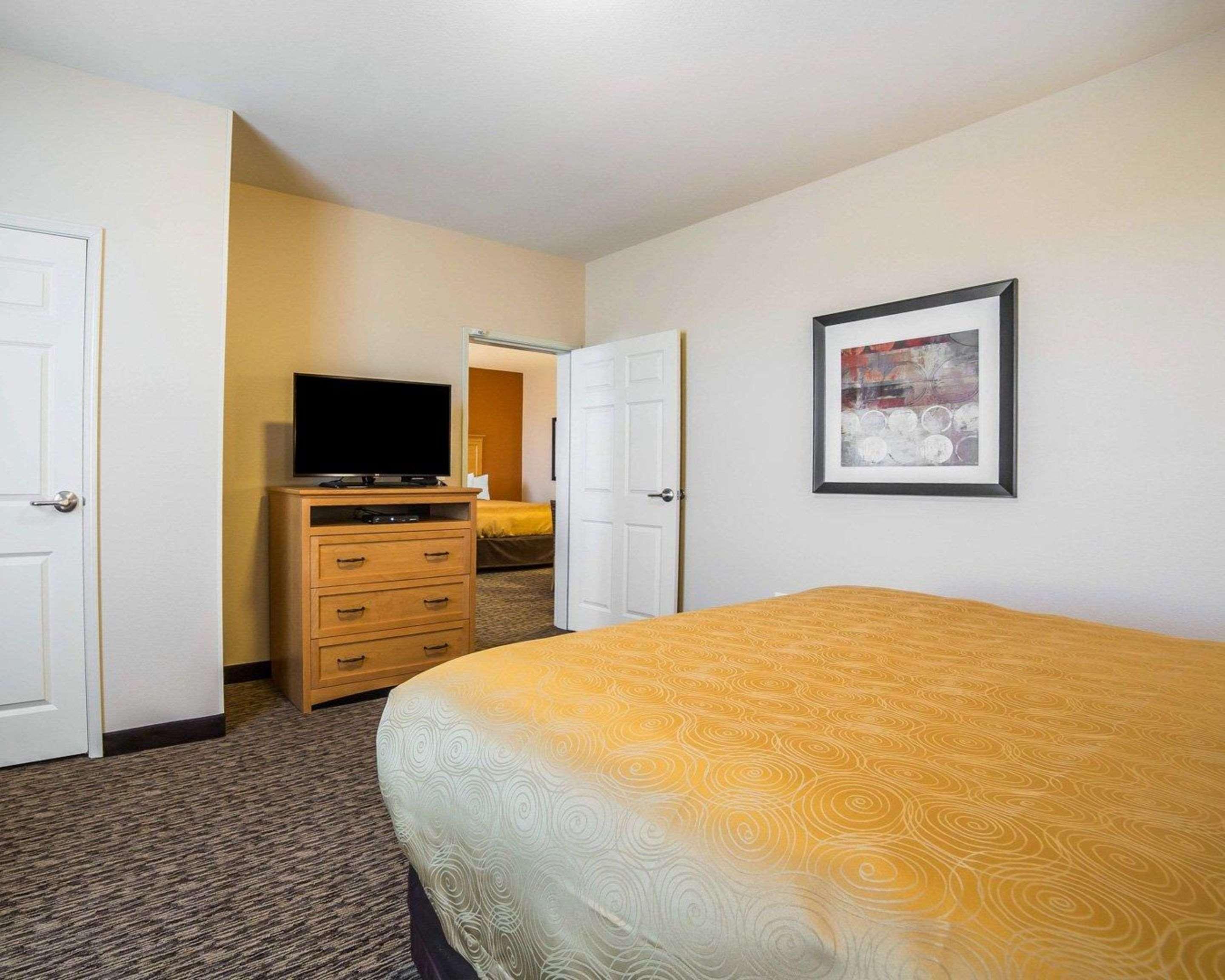 Mainstay Suites Sidney - Medical Center Eksteriør bilde